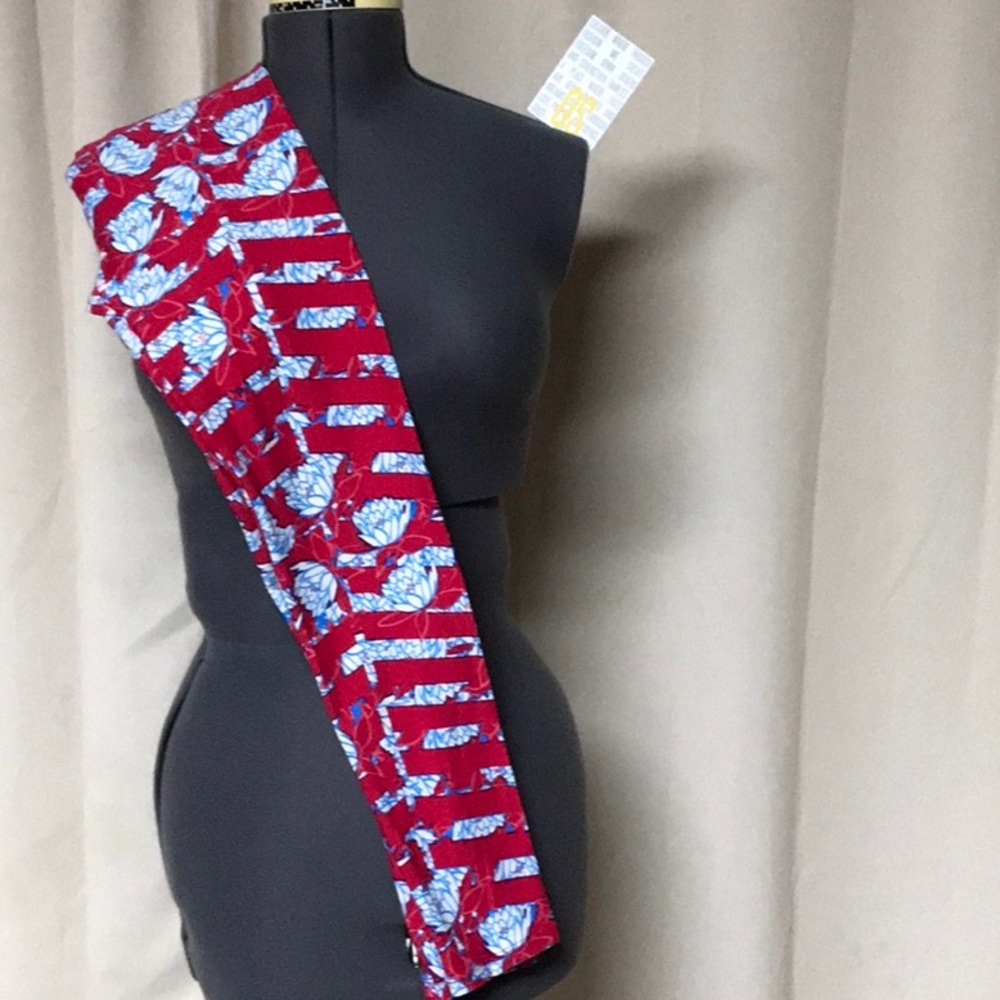 NWT Lularoe leggings, OS